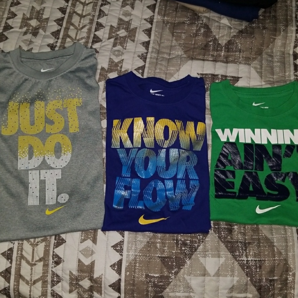Lot of 3 boys Nike Shirts